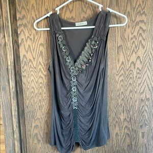 Yuka‎ Sleeveless Top